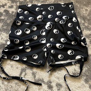Carmin Women's Ying Yang Pattern Sleep/Lounge Shorts Small